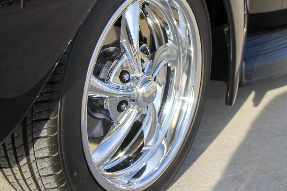 custom deluxe ford wheels